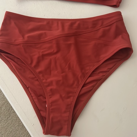 Cupshe high waisted bikini. - Picture 3 of 7